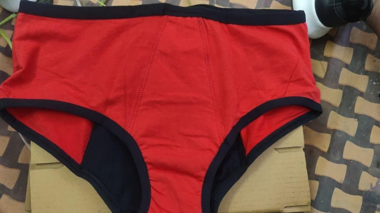 Red and black period panty from n4yinq-08 designed for comfort and protection